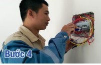 Thợ tiến hành sửa chữa