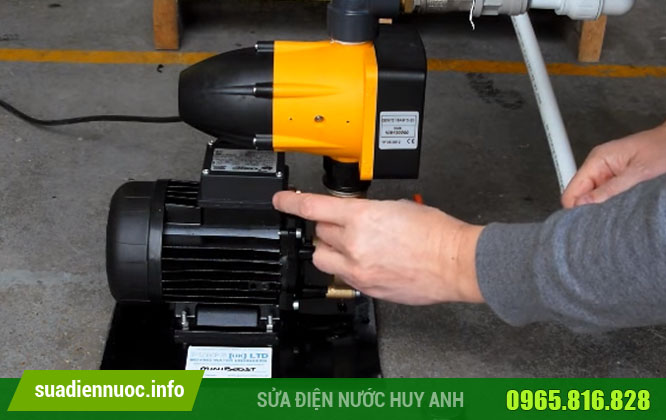 Sửa máy bơm tại Gia Thụy